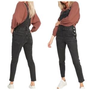 Old navy Denim boyfriend overalls washed black, size 8